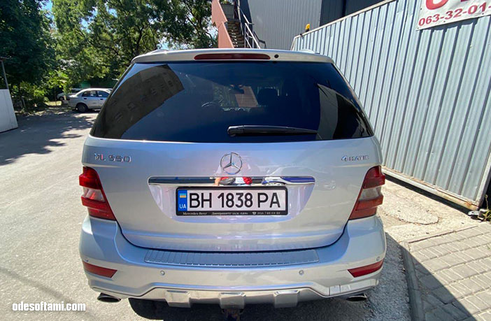 После установки заднего дворника и трапеции A1648200744 на Mercedes-Benz w164 в Одесса - odesoftami.com